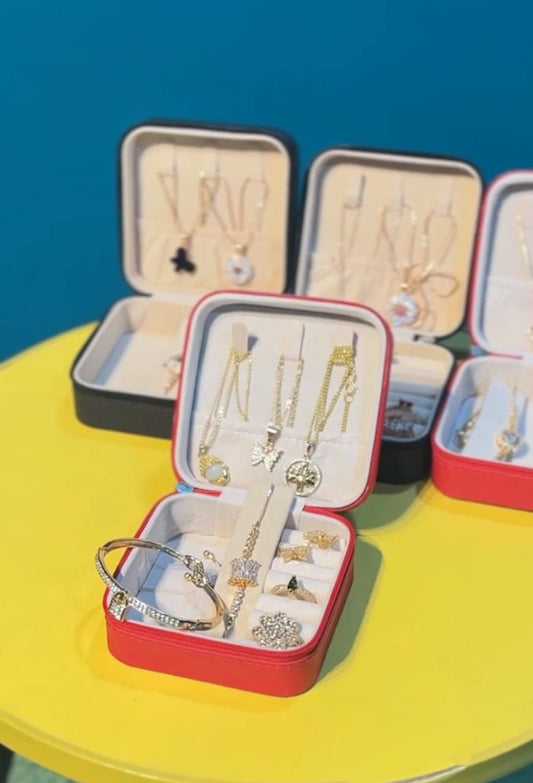 Trendy Gold-Tone Jewelry Set for Women